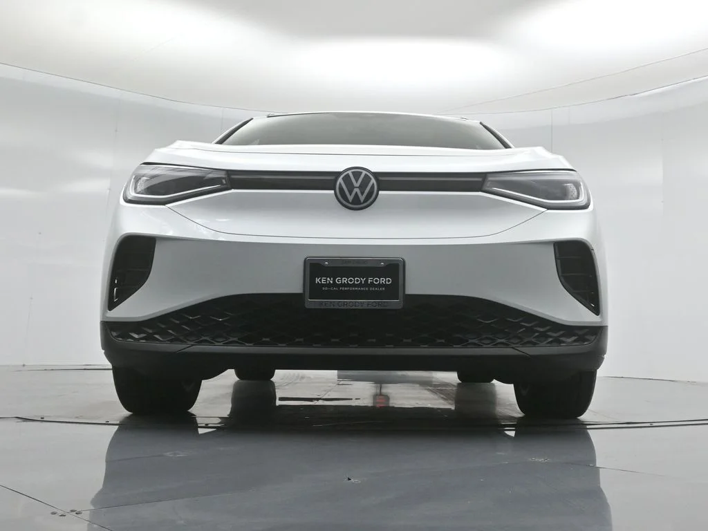 Used 2024 White Volkswagen S image 43