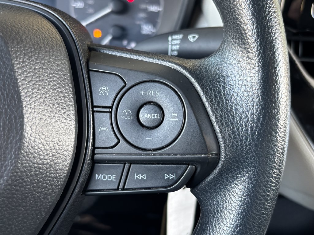 Used 2025 Underground Toyota LE image 12