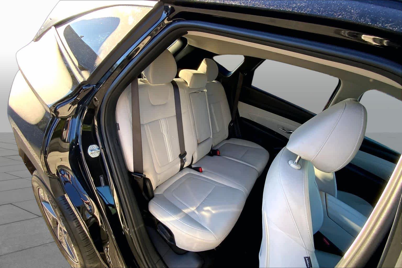 Used 2025 Phantom Black Hyundai SEL image 16