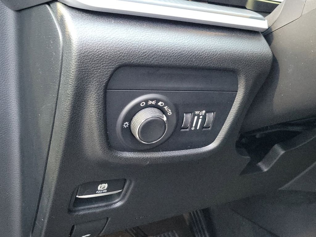 New 2026 Baltic Gray Metallic Clear-Coat Exterior Paint Jeep Laredo X image 18