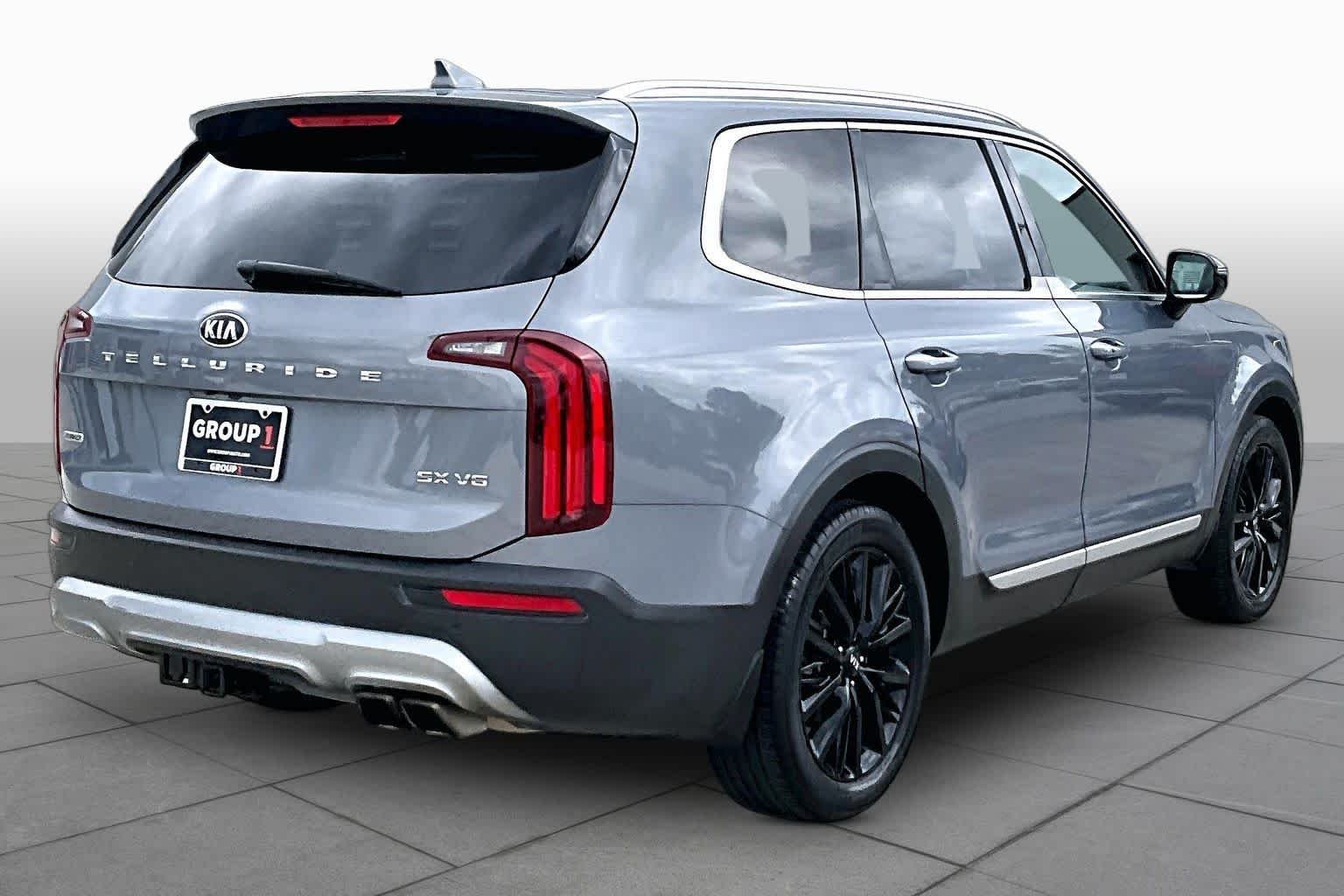Used 2021 Everlasting Silver Kia SX image 12