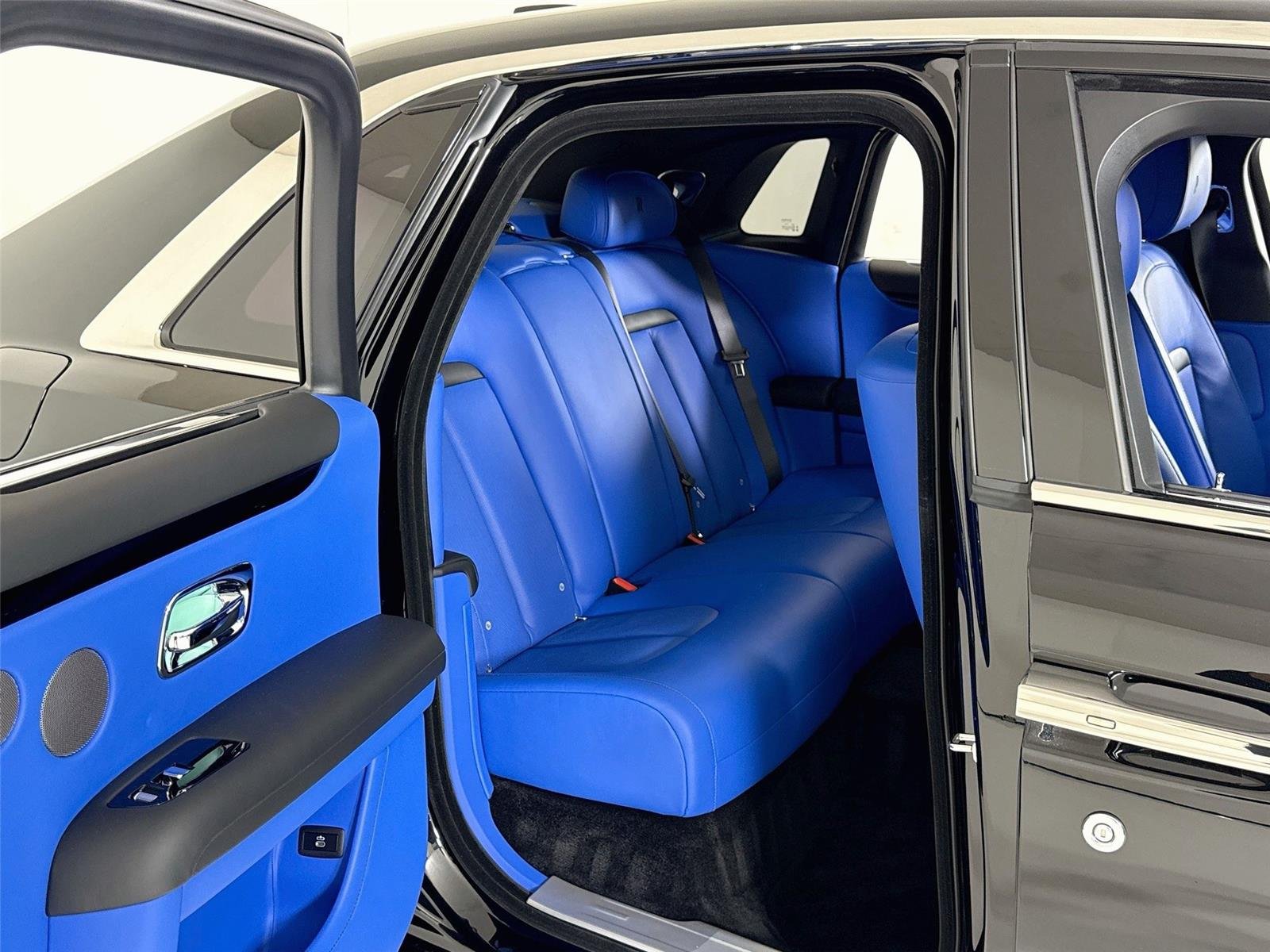 Used 2025 Black Diamond Rolls-Royce Starlight Headliner | 1 Owner & 3k miles! | 24