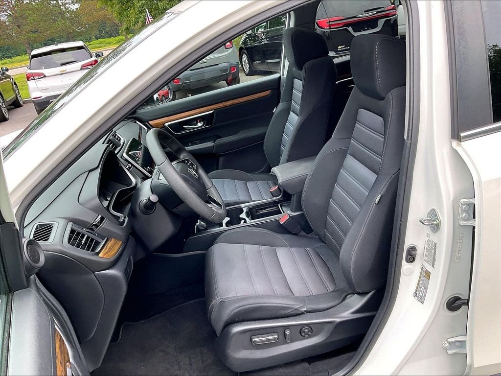 Used 2018 White Honda EX image 10