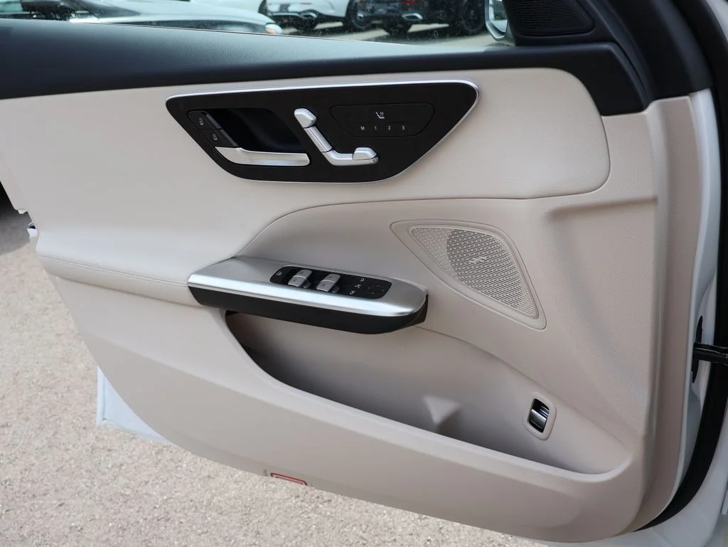 New 2026 Polar White Mercedes-Benz C 300 image 34