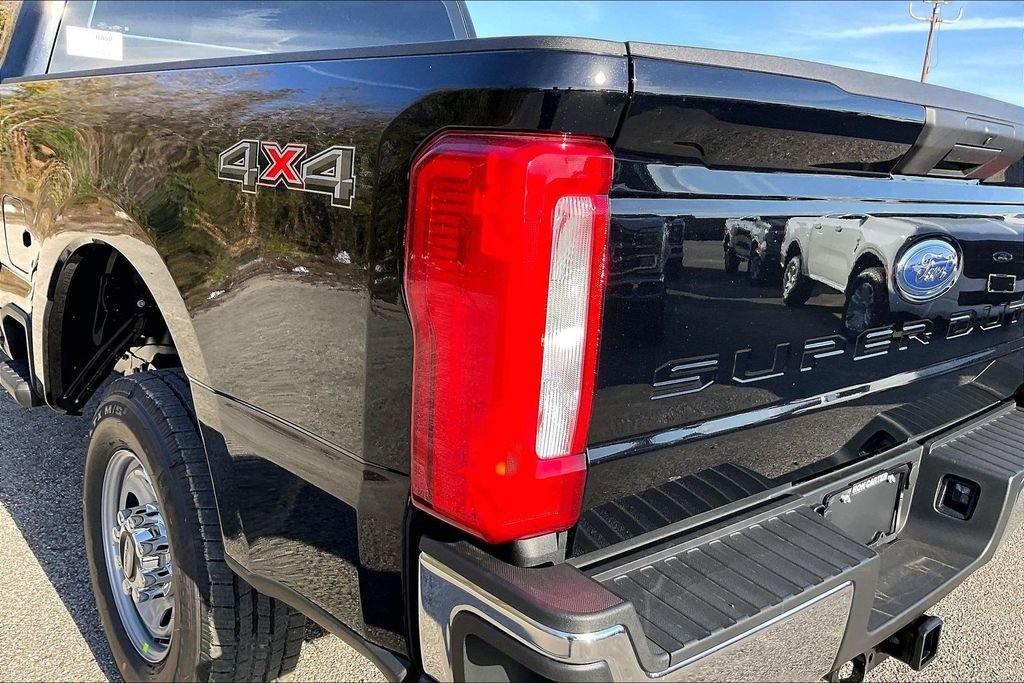 New 2026 Ford Super Duty F-250 XL 4D Crew Cab