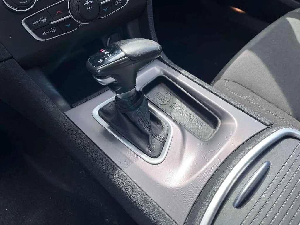 Used 2023 White Knuckle Clearcoat Dodge SXT image 25