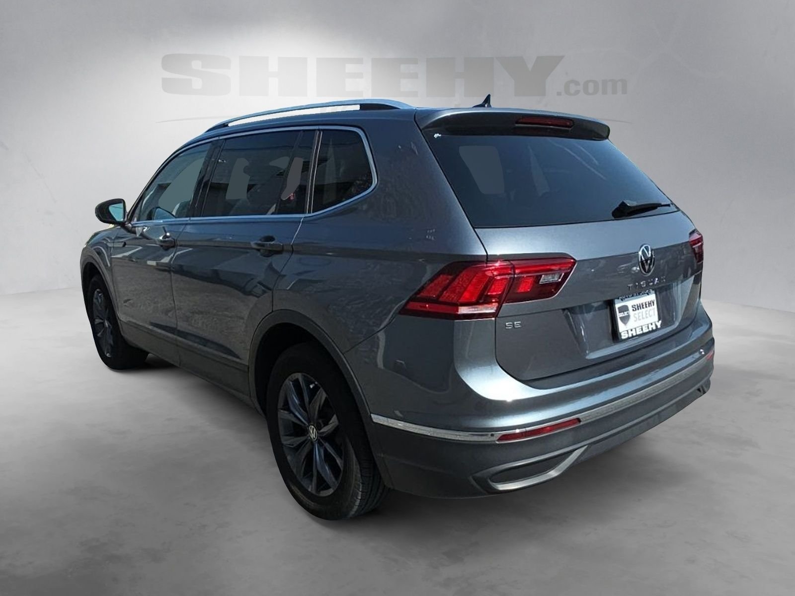 Used 2023 Gray Volkswagen 2.0T SE image 13