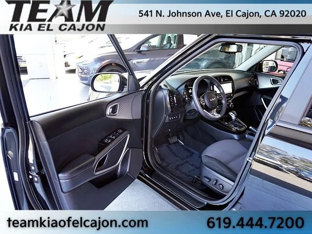 Used 2023 Black Kia S image 35