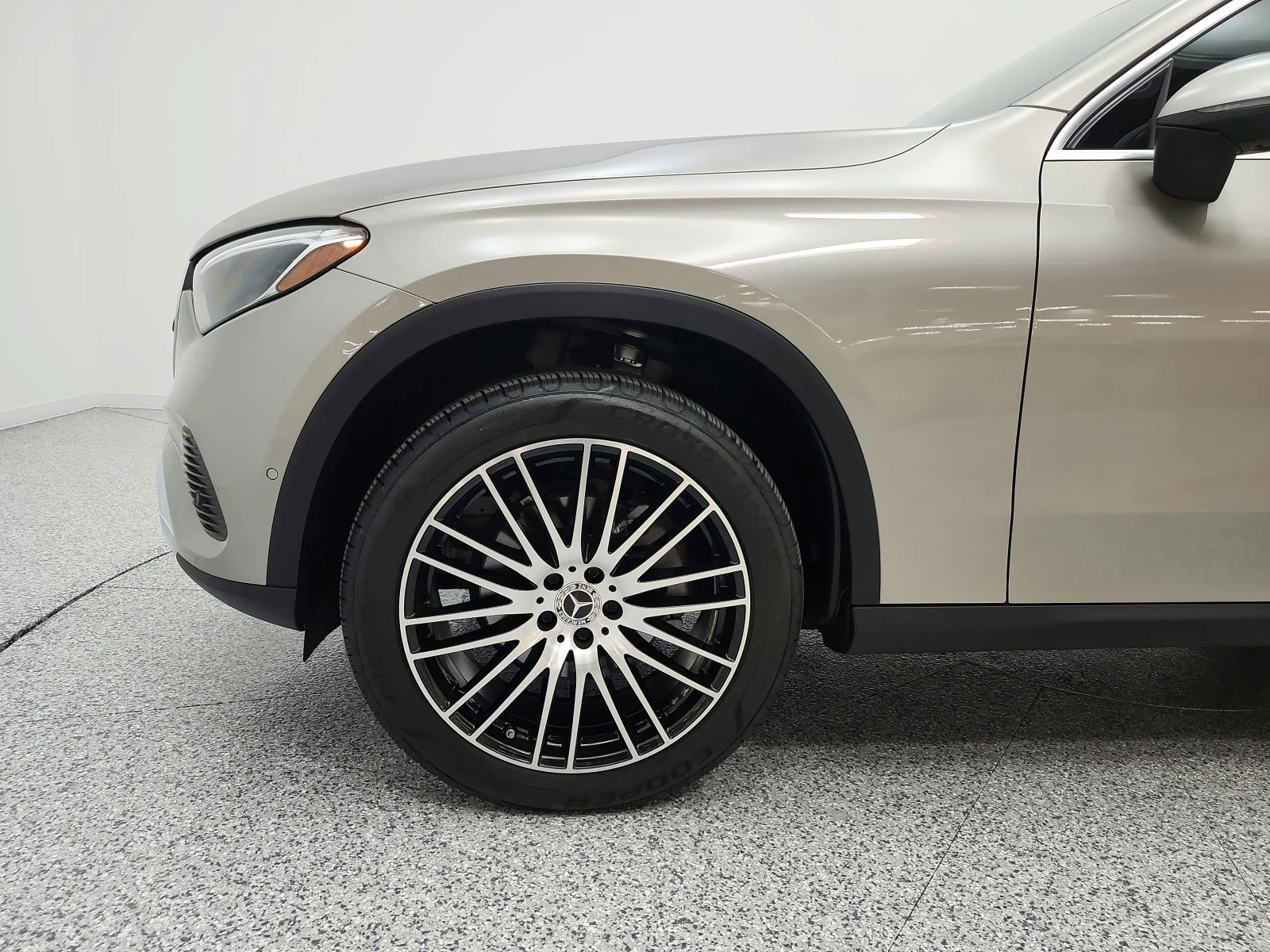 Used 2023 Mojave Silver Metallic Mercedes-Benz GLC 300 SUV image 22