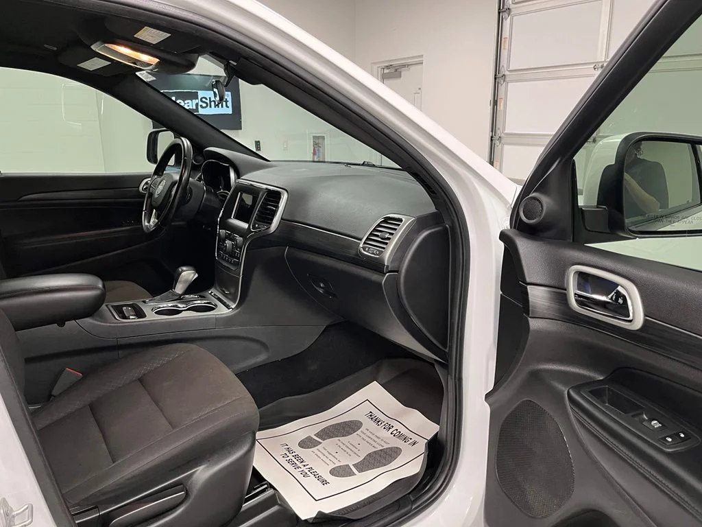 Used 2020 White Jeep Laredo E image 57