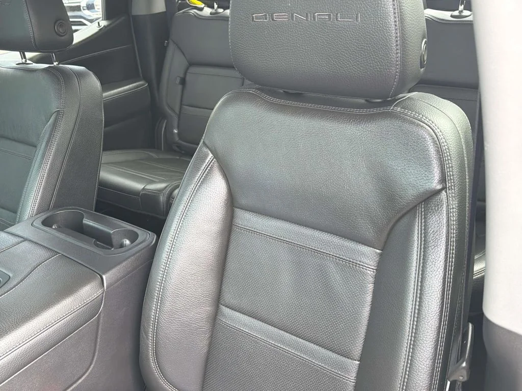 Used 2022 Onyx Black GMC Denali image 33