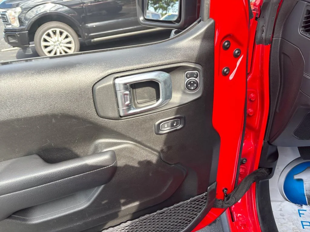 Used 2025 Red Jeep Rubicon image 26