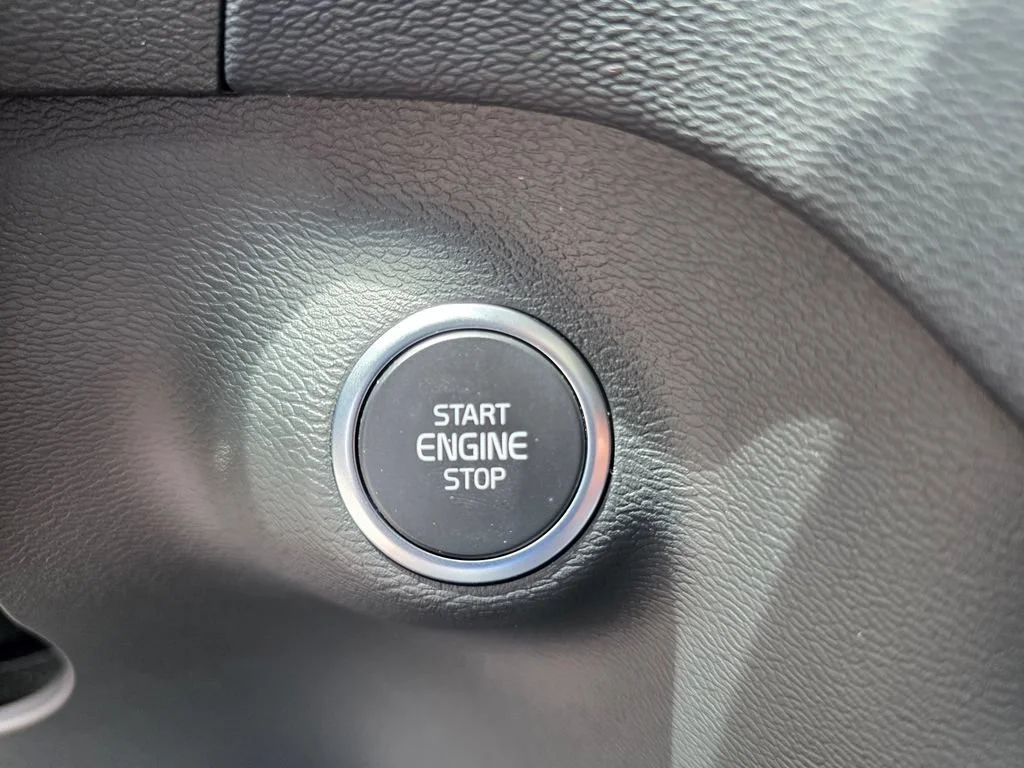 Used 2026  Volvo Plus image 19