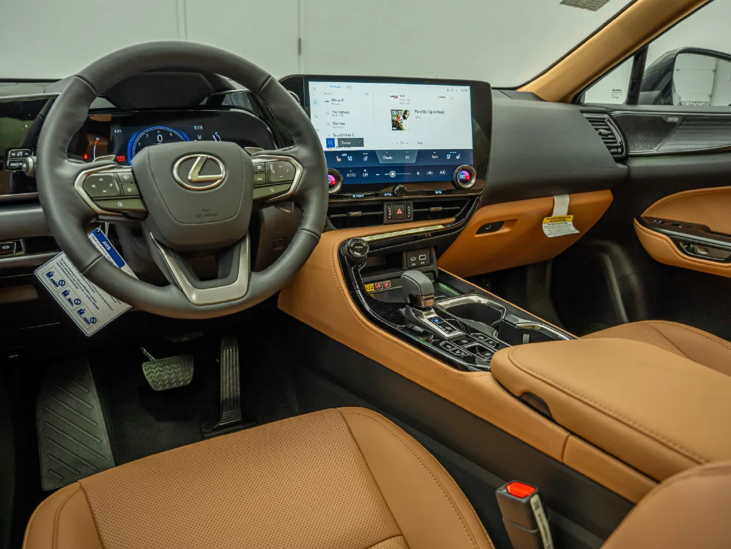 New 2026 Nori Green Pearl Lexus LUXURY AWD image 30