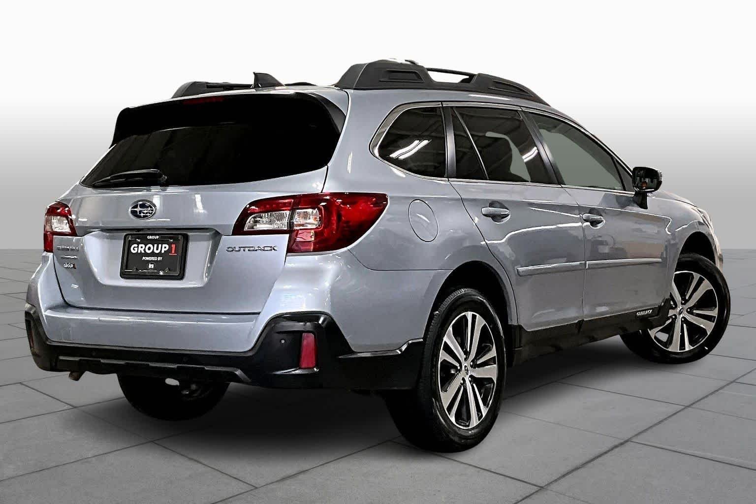Used 2019 Ice Silver Metallic Subaru Limited image 13