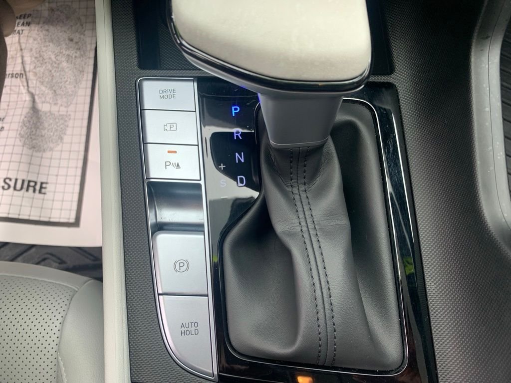 2024 Hyundai Elantra Limited - Photo 25