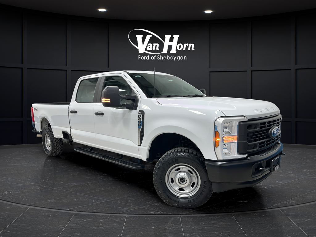 Used 2025 Oxford White Ford XL image 1