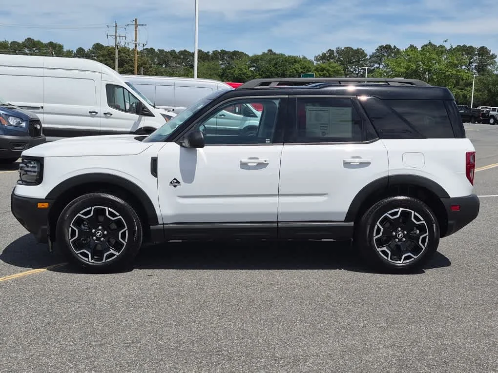 Certified Used 2025 Oxford White Ford Outer Banks image 5