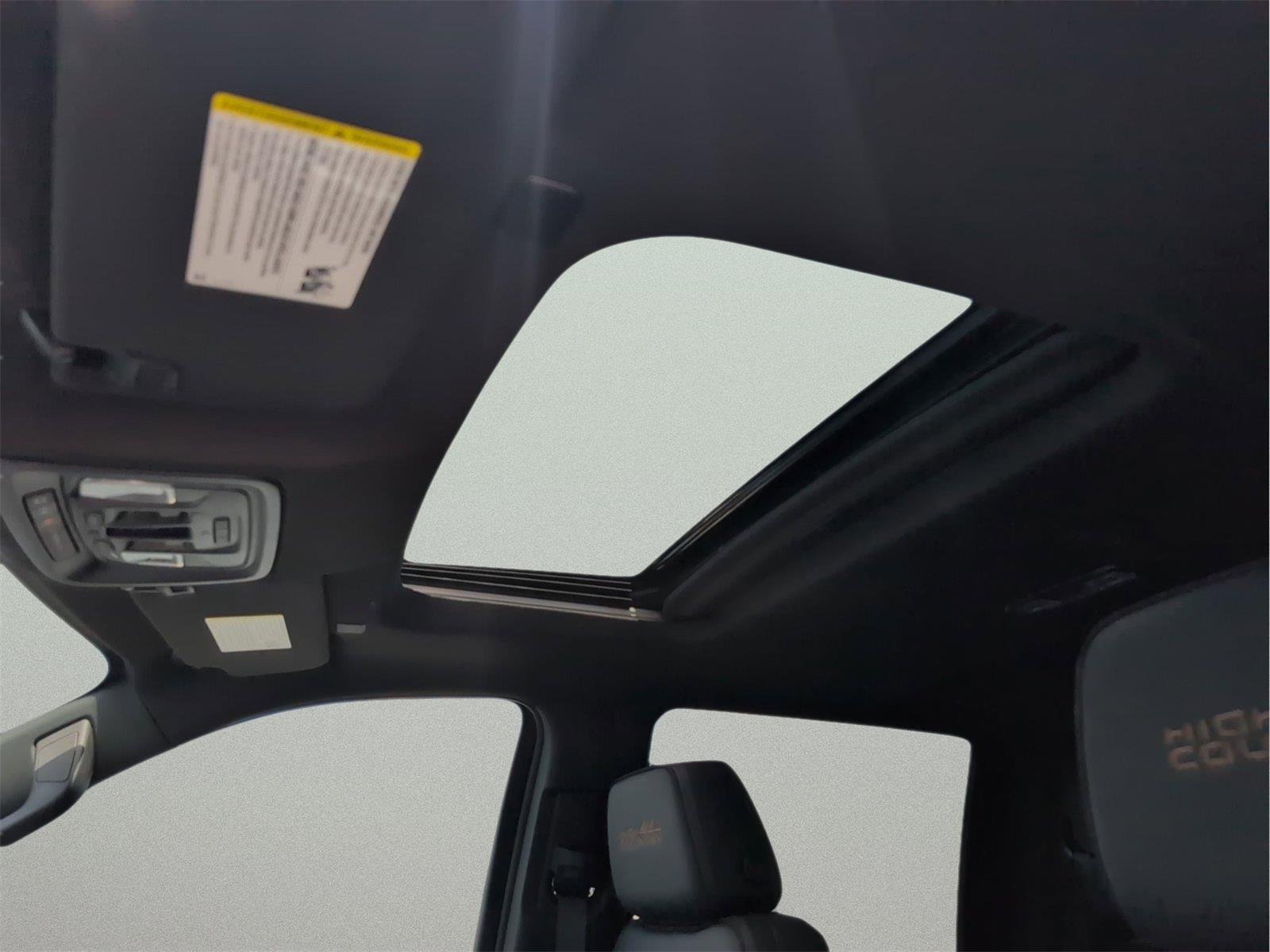 New 2026 Polar White Tricoat Chevrolet High Country image 17