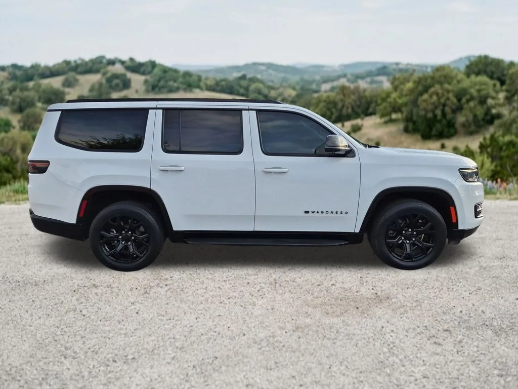 Used 2023 White Jeep Base image 13