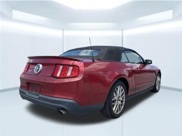 Used 2012 Red Ford V6 image 6