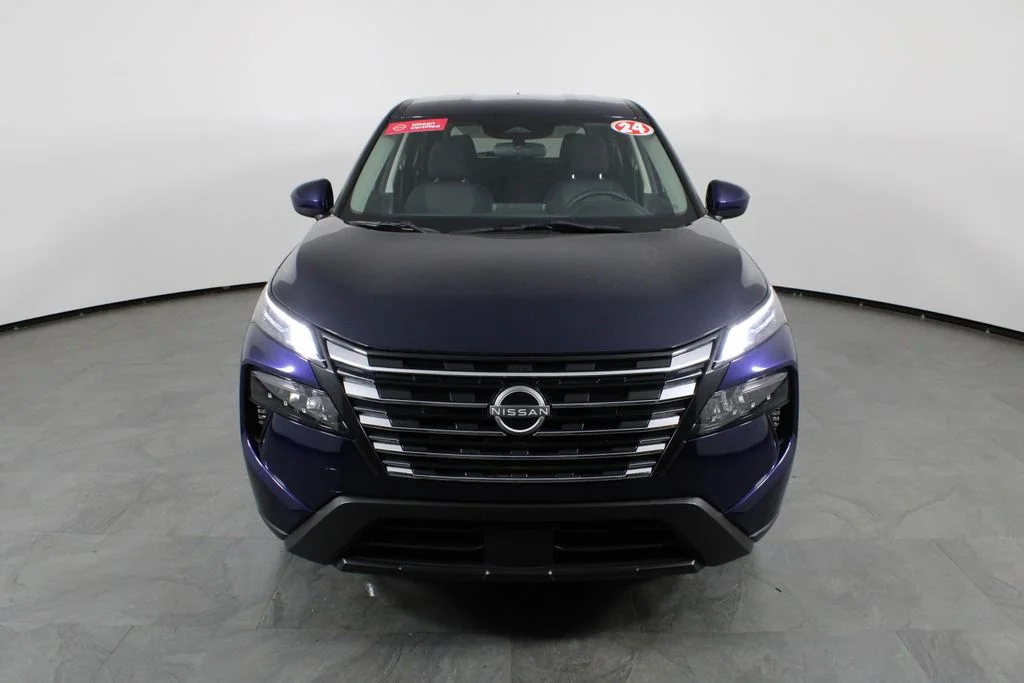 2024 Nissan Rogue SV - Photo 14