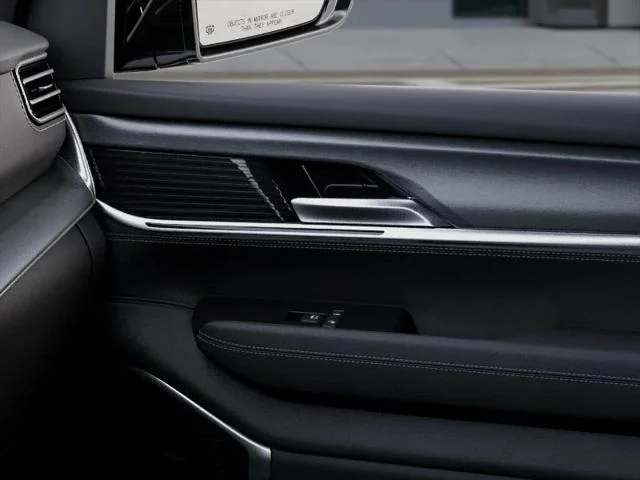 New 2026 High Gloss Black Exterior Paint Jeep Limited Reserve image 51