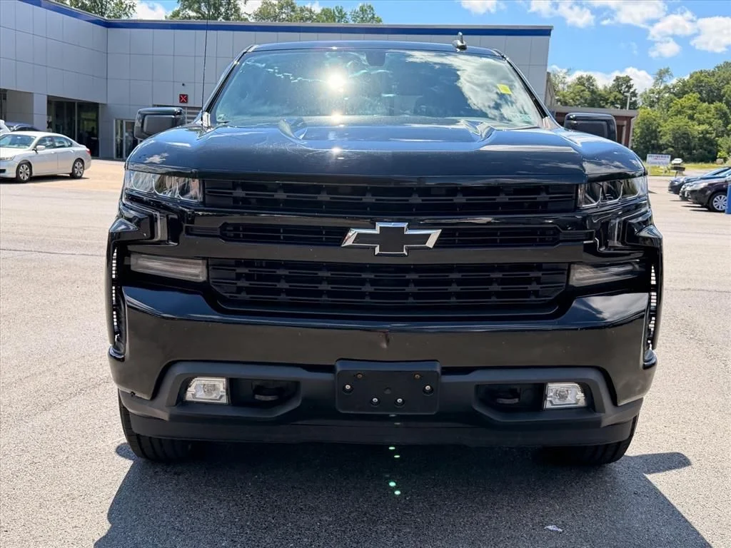 Used 2019 Black Chevrolet RST image 14