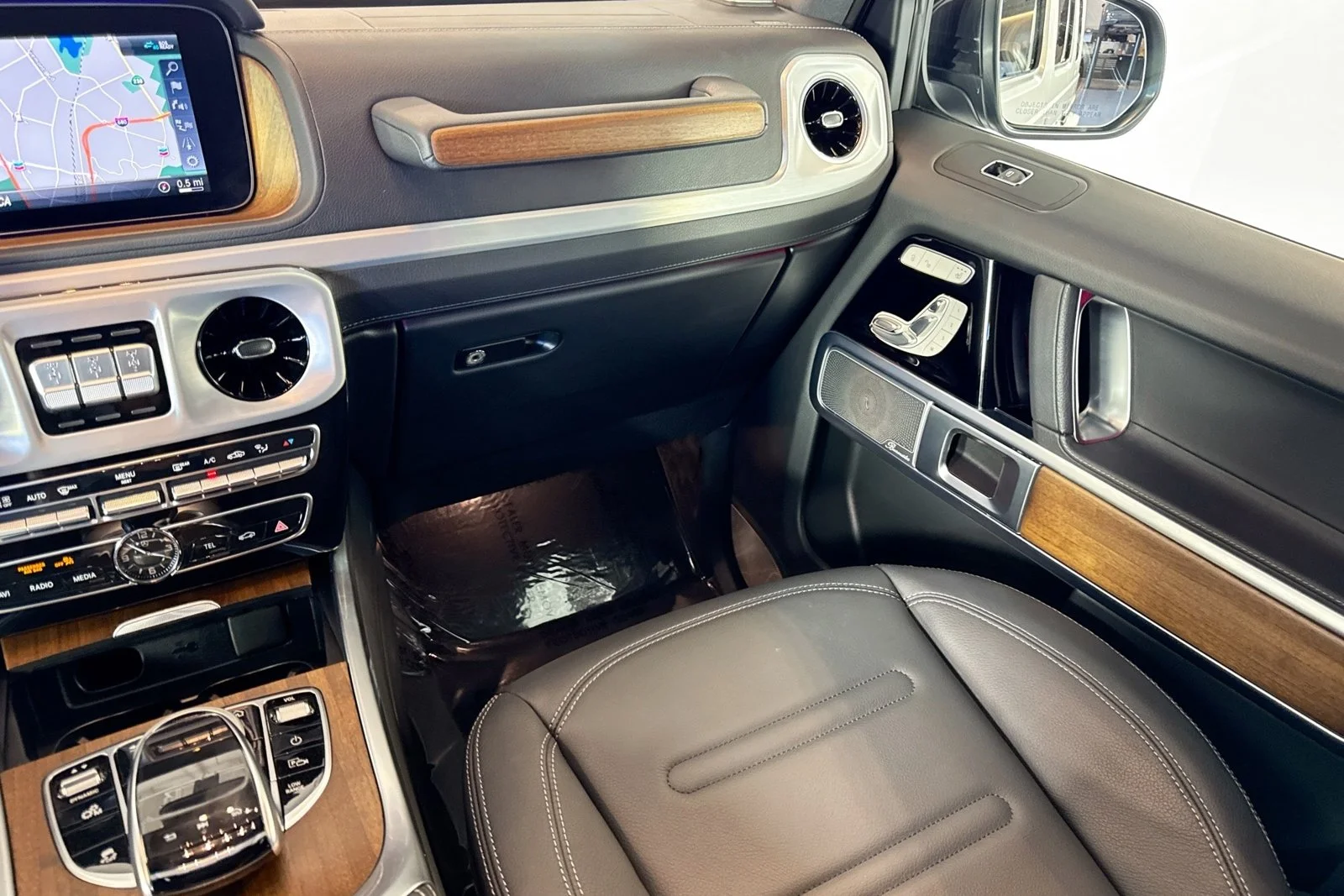 Used 2023 Iridium Silver Metallic Mercedes-Benz G 550 image 22