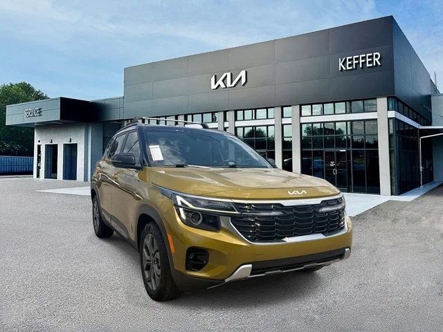 Certified Used 2024 Green Kia S image 2