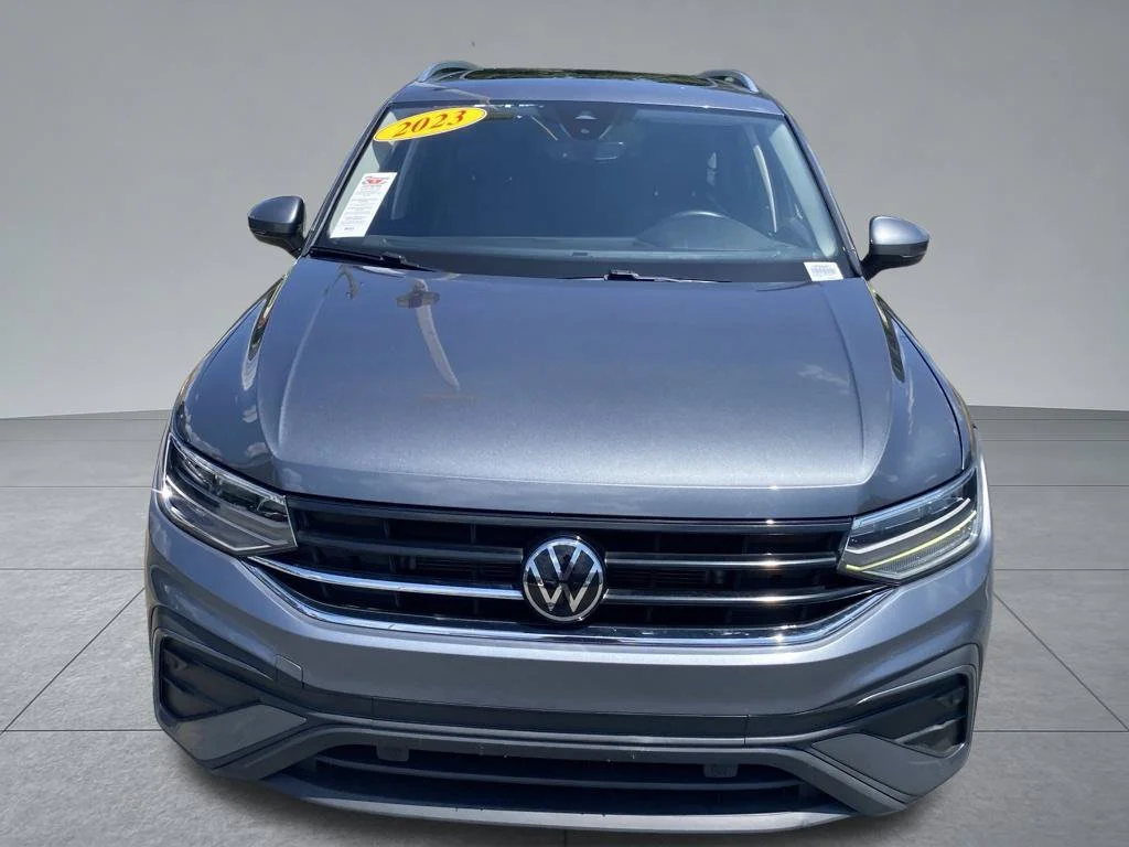 Used 2023 Gray Volkswagen 2.0T SE image 19