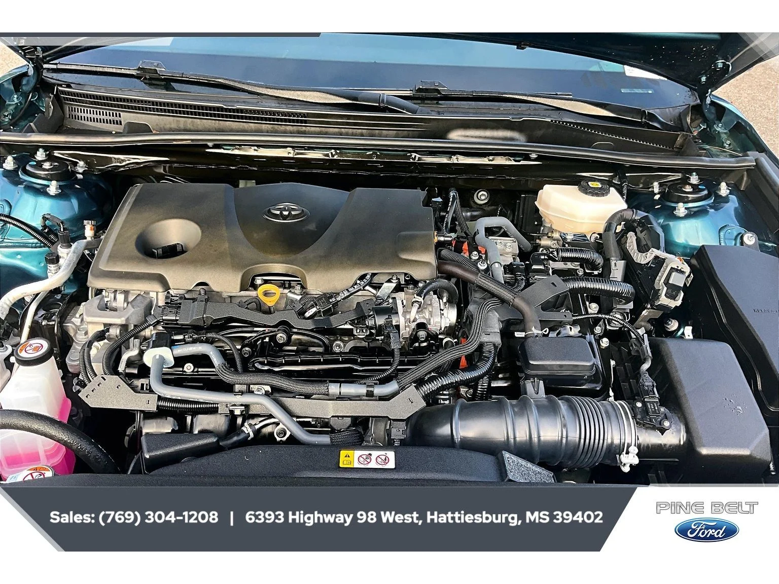 Used 2025 Ocean Gem Toyota SE image 8