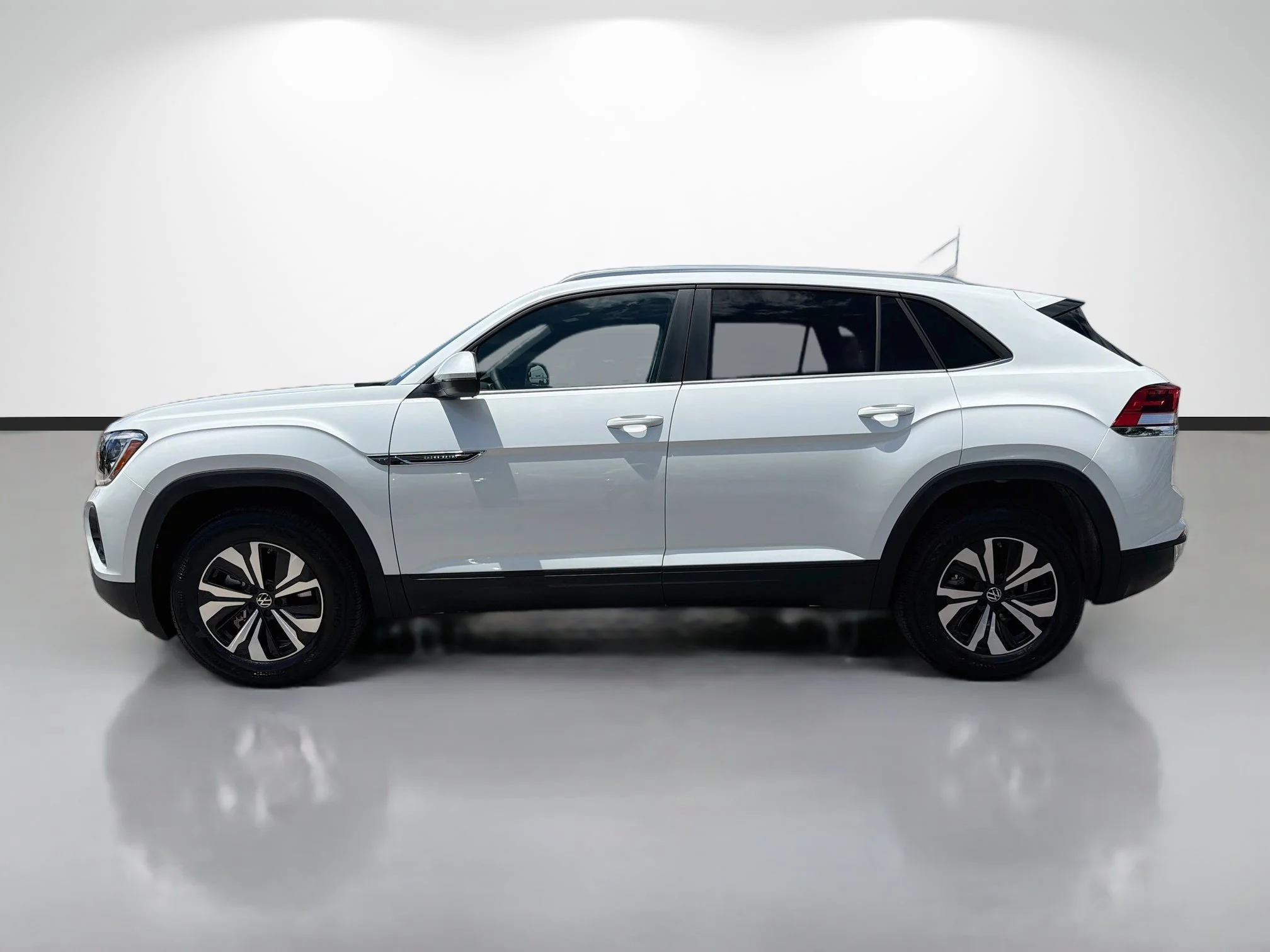 New 2026 White Pearl Volkswagen 2.0T SE image 6