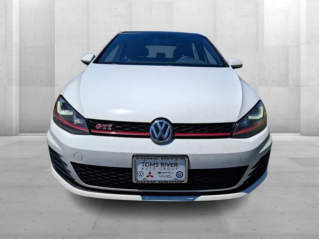 Used 2017 White Volkswagen  image 2
