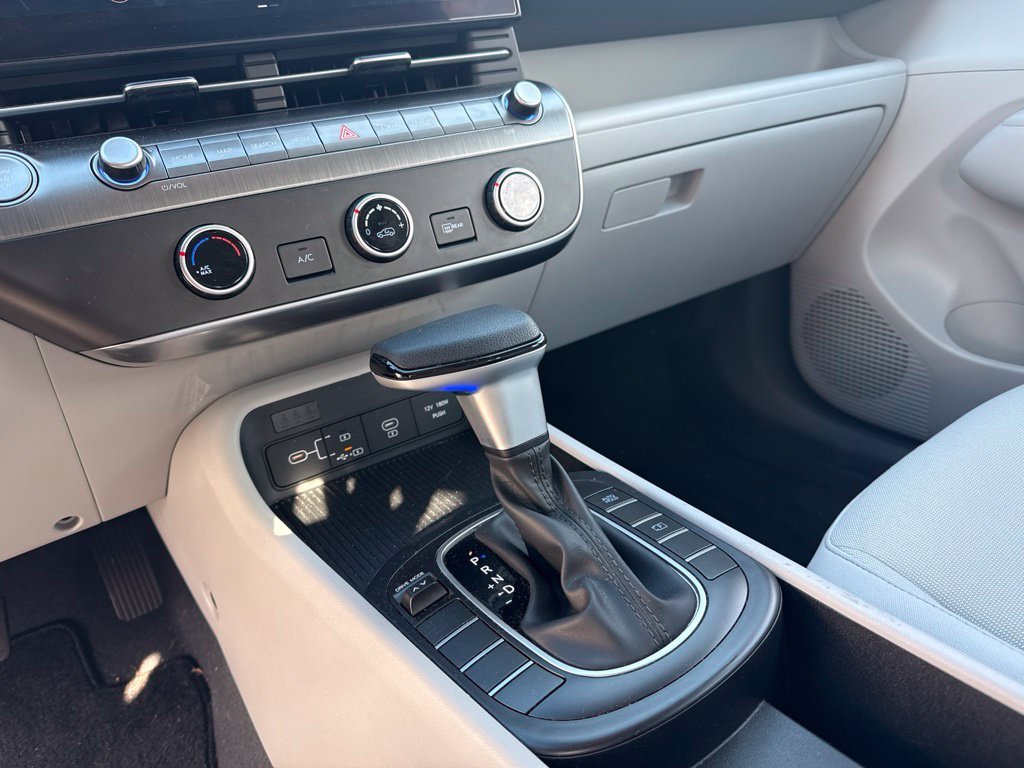 Used 2024 Denim Blue Pearl Hyundai SE image 15