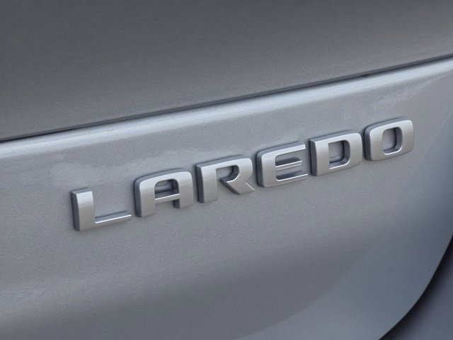 New 2026 Silver Zynith Exterior Paint Jeep Laredo image 24