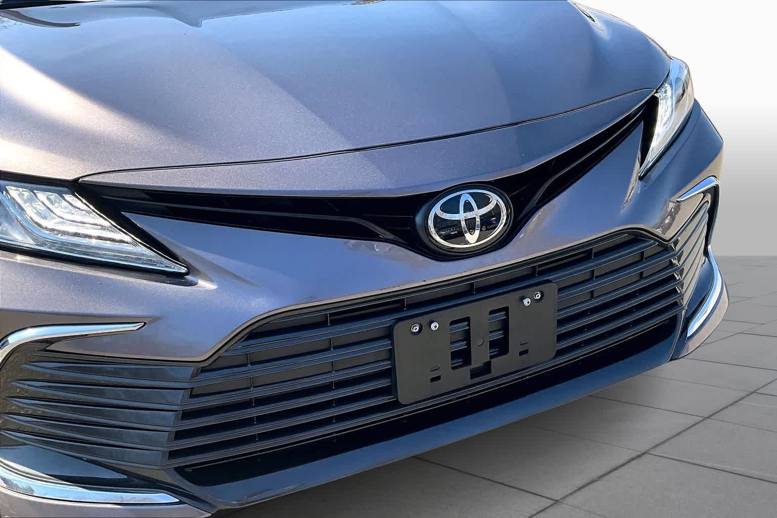Used 2024 Predawn Gray Mica Toyota XLE image 30