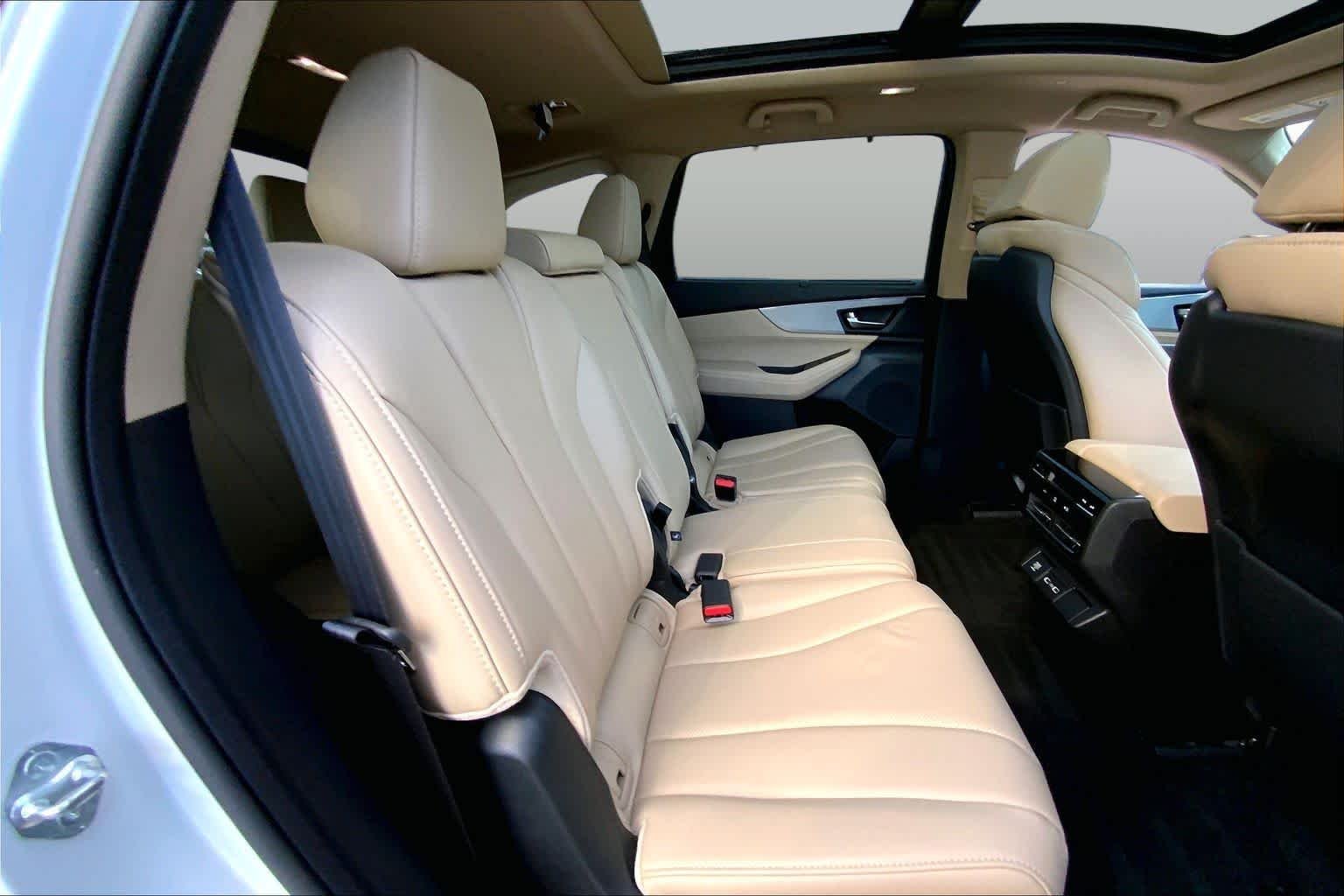 Used 2024 Platinum White Pearl Acura w/Technology Package image 21