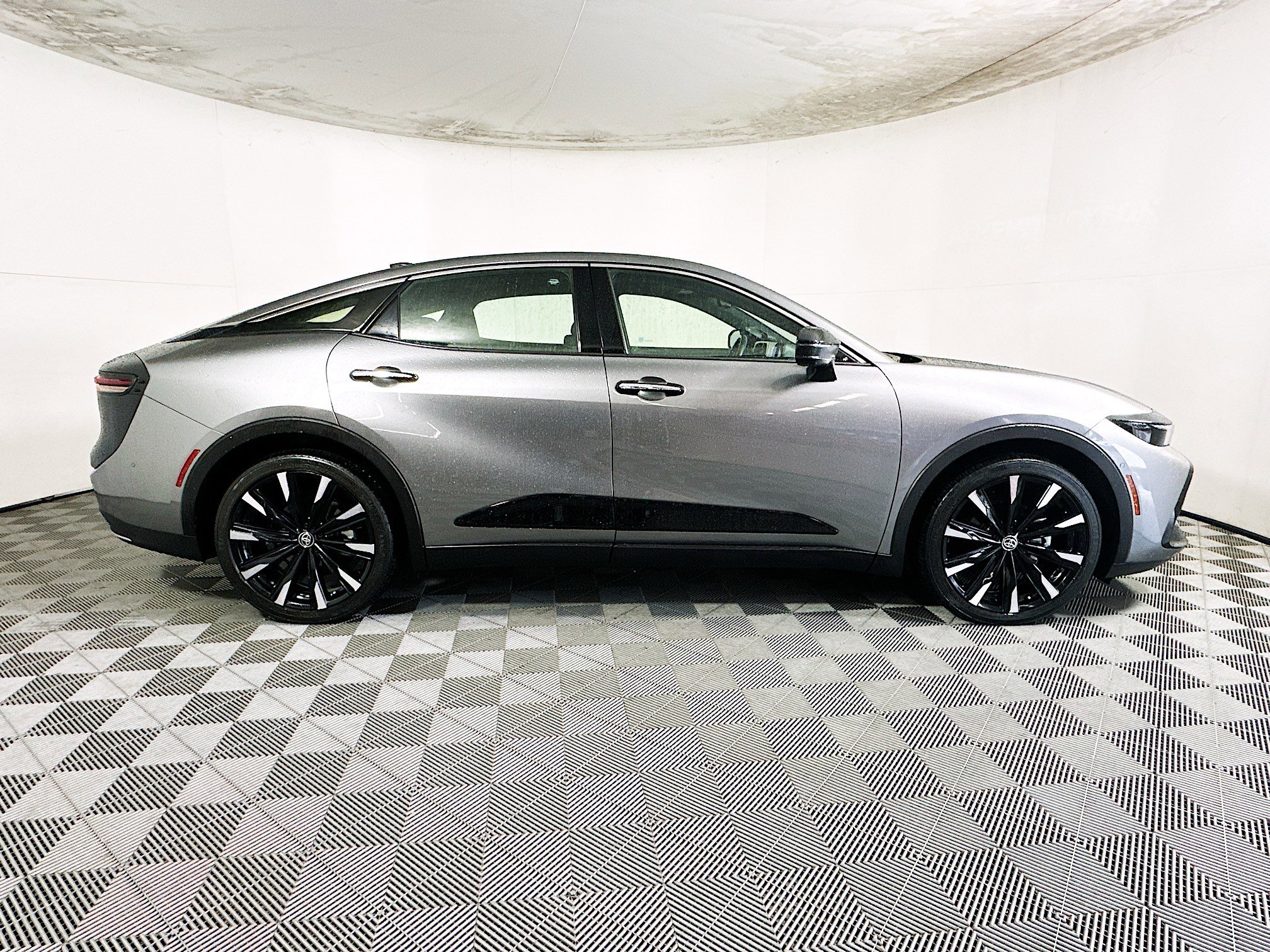 2024 Toyota Crown thumbnail 4