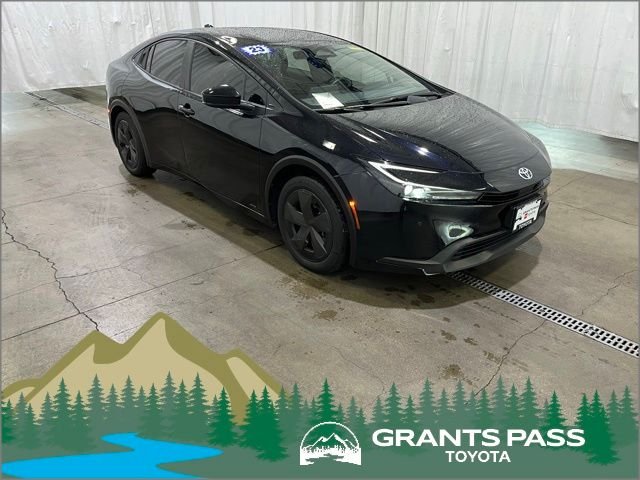 2023 Toyota Prius LE AWD's photo