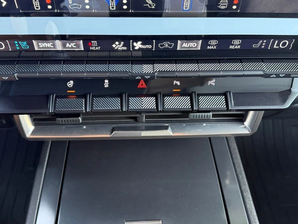Used 2025 Black GMC 2X image 24
