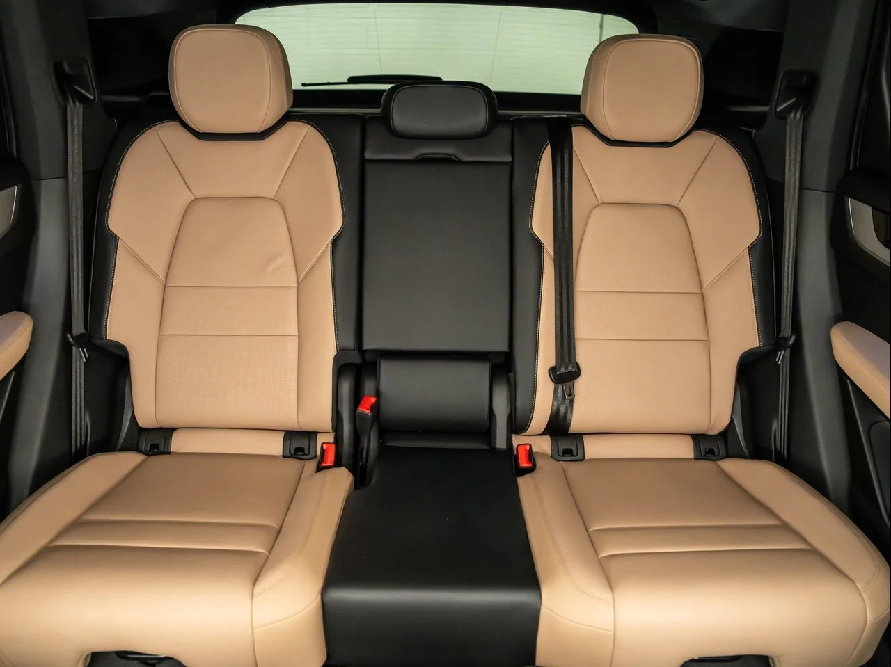 Used 2025 Black Porsche  image 31