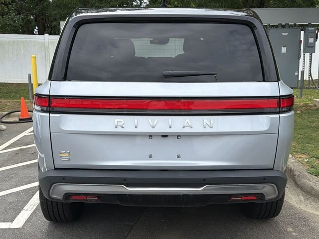 Used 2024  Rivian Adventure image 5