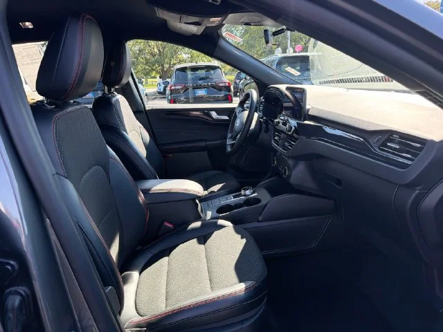 Used 2025 Gray Ford ST-Line image 26