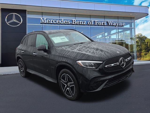 New 2026 Black Mercedes-Benz GLC300 image 1