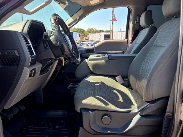 Used 2016 Black Ford XLT image 5