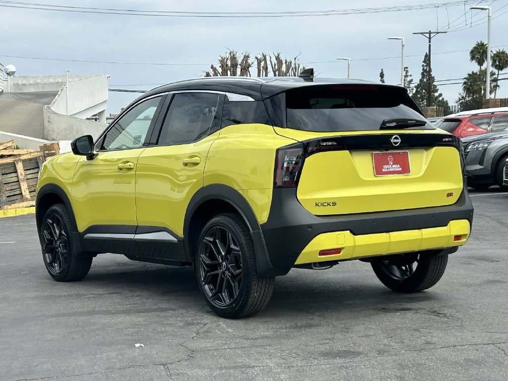 New 2026 Yuzu Yellow Metallic / Super Black Two-tone Nissan SR image 2