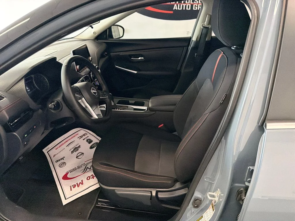 Used 2025 Gray Nissan SR image 10