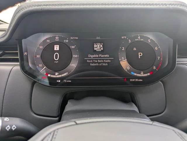 2025 Land Rover Range Rover SE - Photo 34