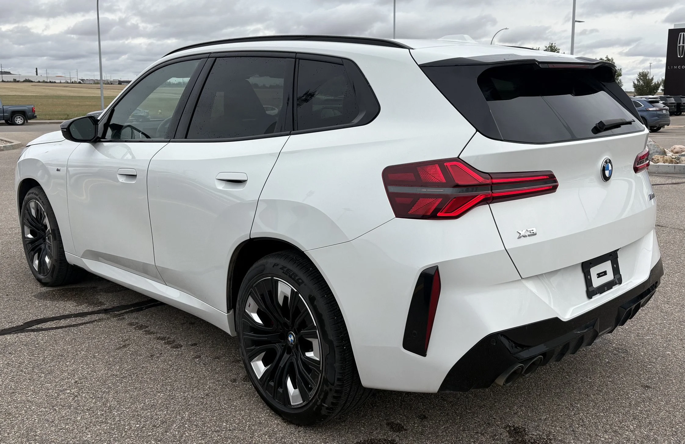 Used 2025 White BMW M50 XDRIVE LOCAL TRADE image 3
